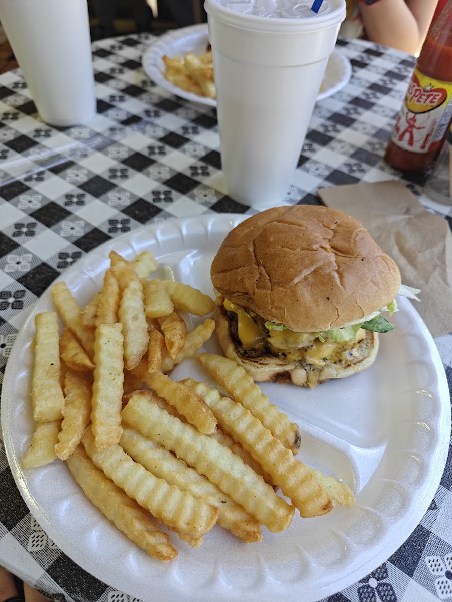 Banner Barb's Dream Hut 02